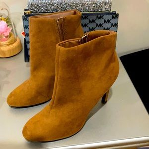 Forever 21 heeled booties